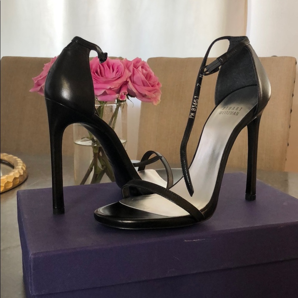Stuart Weitzman leather nudist. Never worn. Size 7